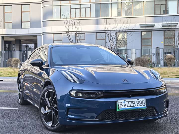 Фото 7 - Zeekr 001