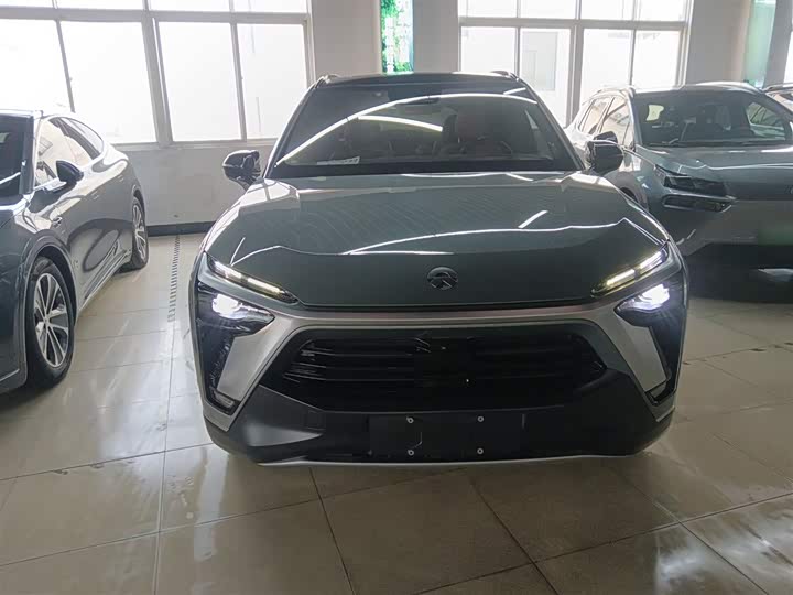 Фото 3 - Nio ES8