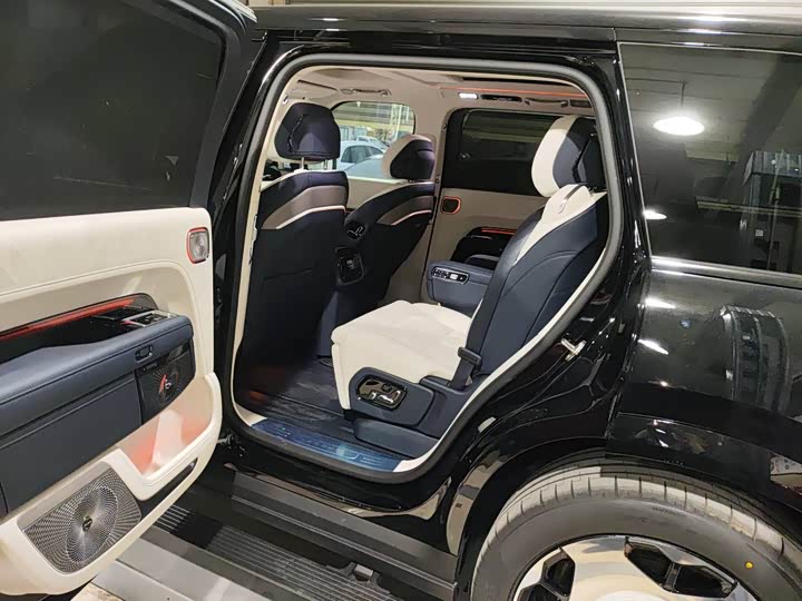 Фото 6 - Zeekr 9X