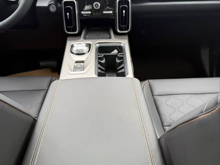 Фото 8 - Haval Dargo