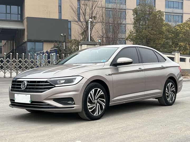 Фото 1 - Volkswagen Sagitar L