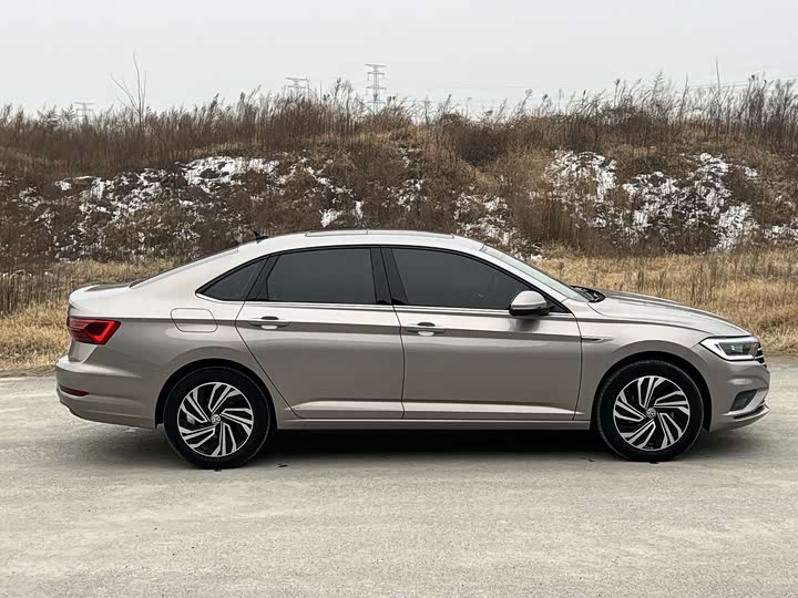 Фото 8 - Volkswagen Sagitar L