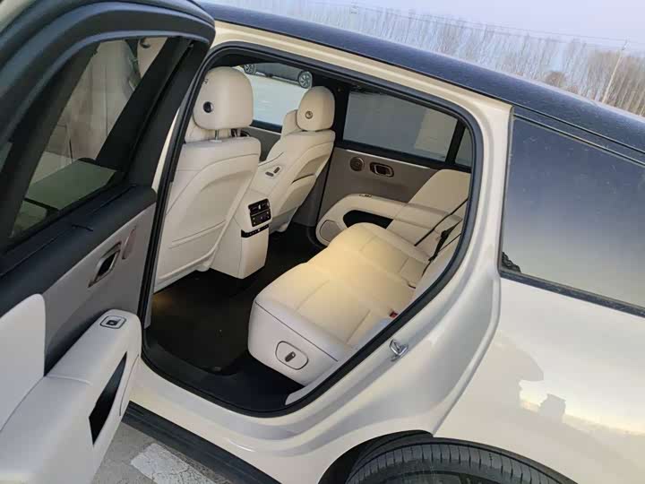 Фото 6 - LiXiang i6