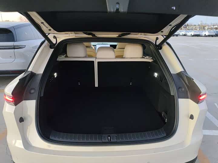 Фото 8 - LiXiang i6