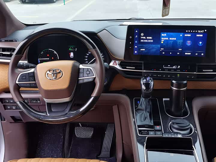 Фото 9 - Toyota Granvia