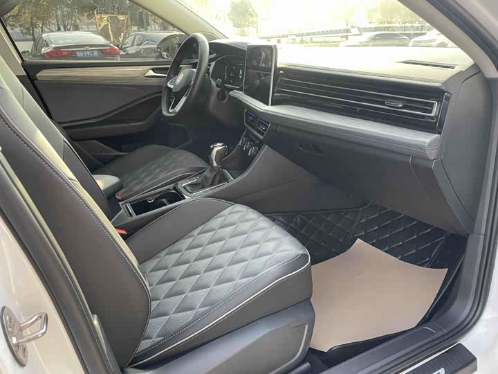 Фото 5 - Volkswagen Sagitar L