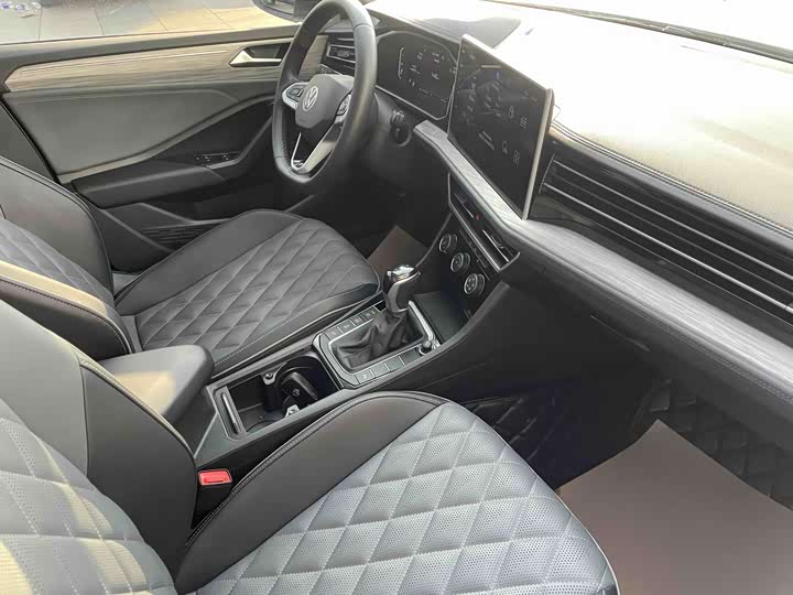 Фото 6 - Volkswagen Sagitar L