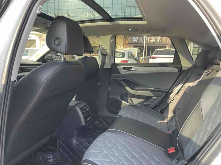 Фото 7 - Volkswagen Sagitar L