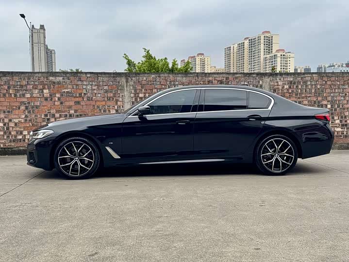 Фото 6 - BMW 5 Series