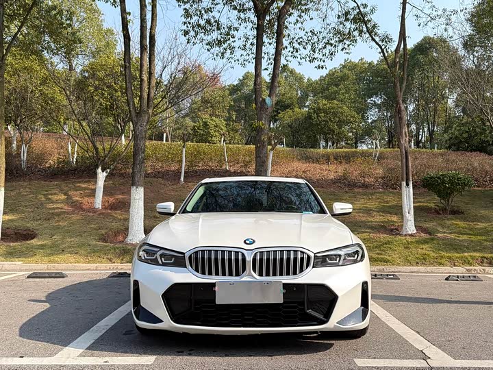 Фото 2 - BMW 3 Series