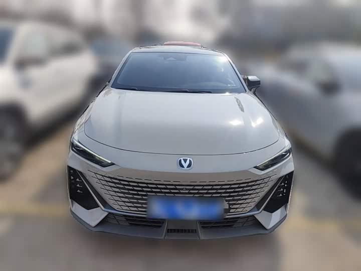 Фото 5 - Changan UNI-V