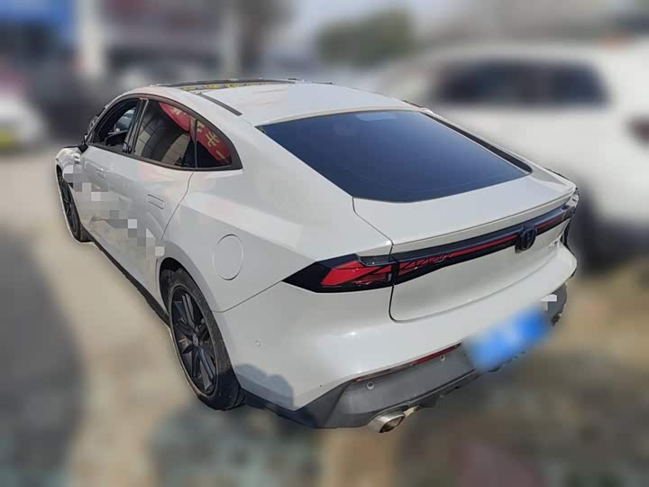 Фото 9 - Changan UNI-V