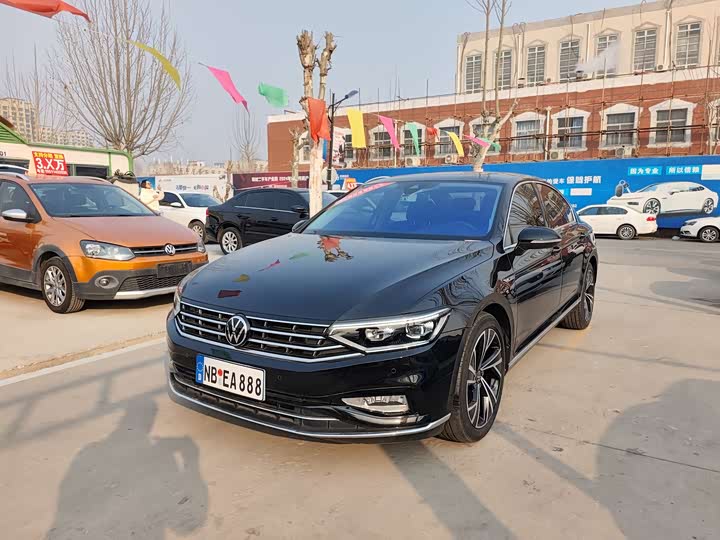 Фото 1 - Volkswagen Magotan