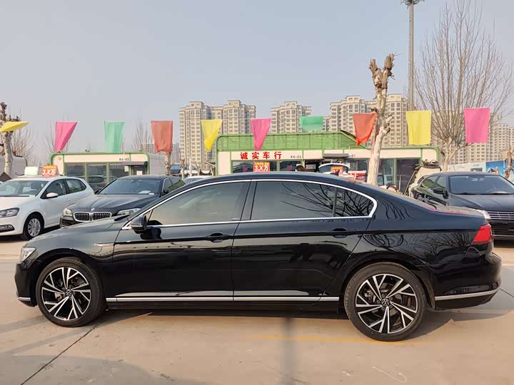 Фото 9 - Volkswagen Magotan