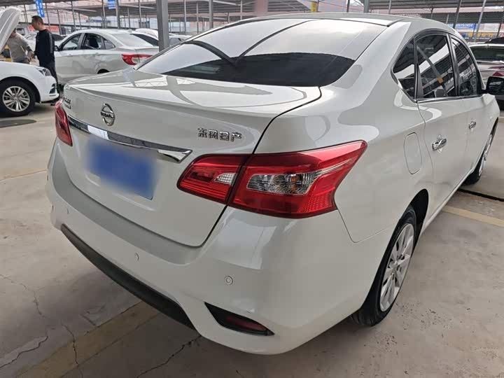 Фото 7 - Nissan Sylphy