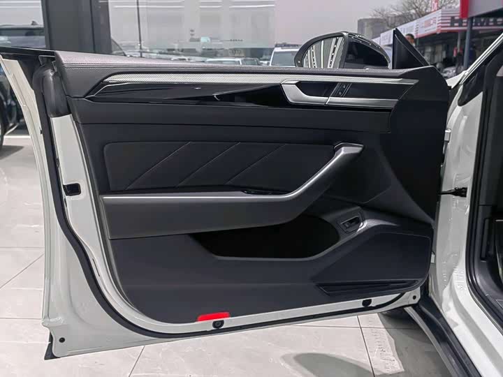 Фото 7 - Volkswagen CC