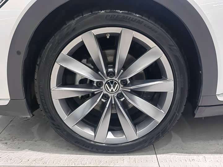 Фото 9 - Volkswagen CC