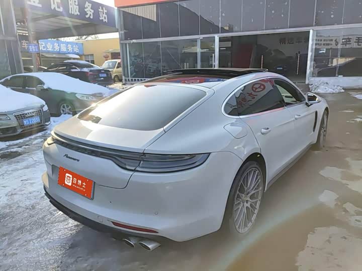 Фото 6 - Porsche Panamera