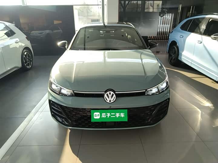 Фото 3 - Volkswagen Passat