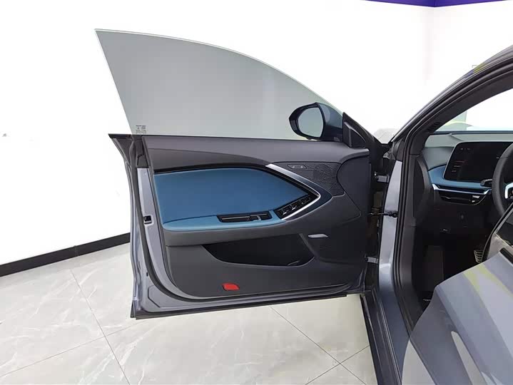 Фото 7 - MG Motor 7