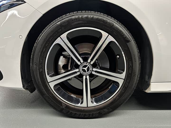 Фото 8 - Mercedes-Benz A-Class