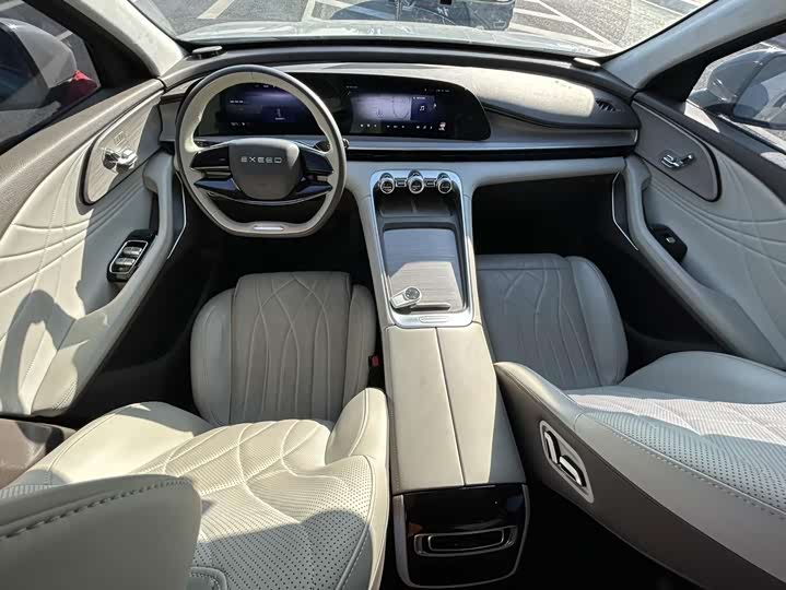 Фото 6 - Exeed RX C-DM Hybrid