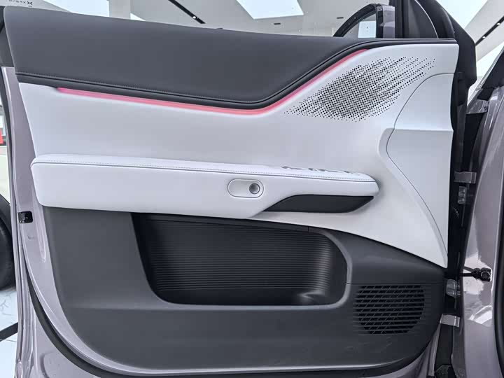 Фото 4 - XPeng G6