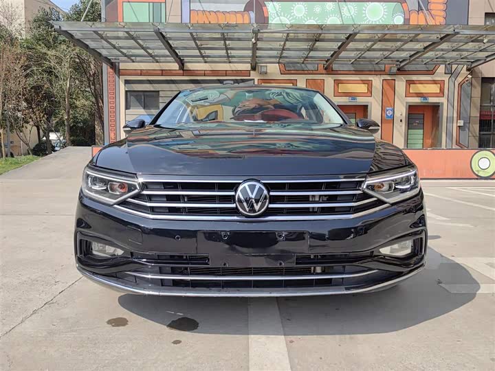 Фото 2 - Volkswagen Magotan