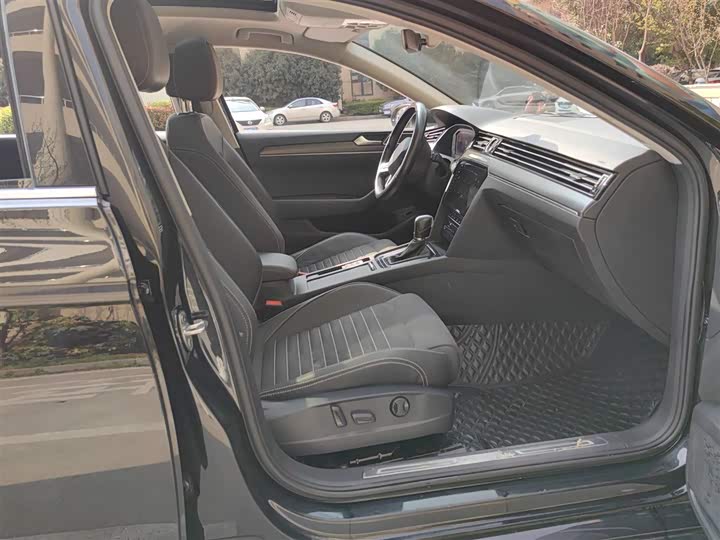 Фото 7 - Volkswagen Magotan