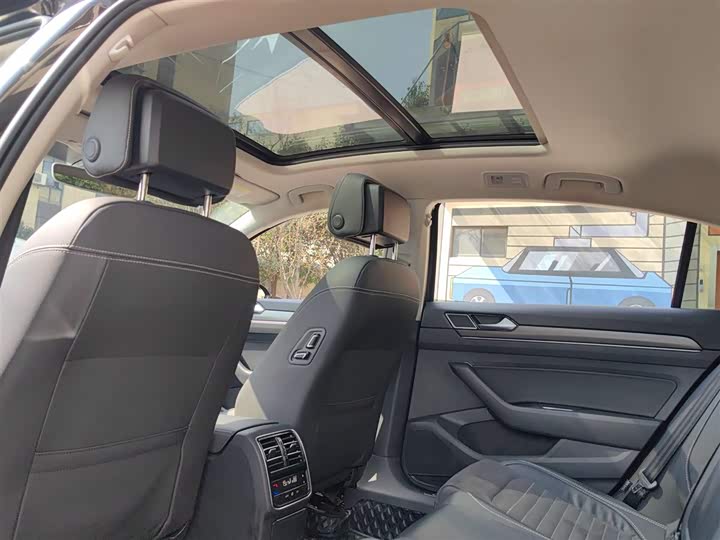 Фото 8 - Volkswagen Magotan