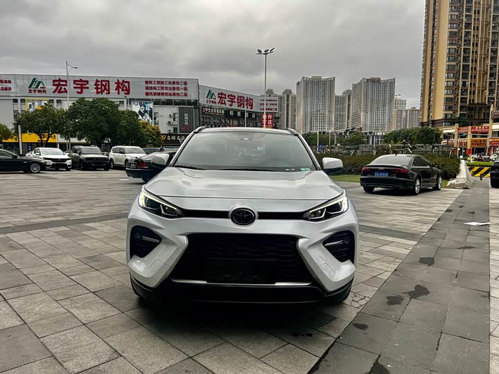 Фото 2 - Toyota Wildlander