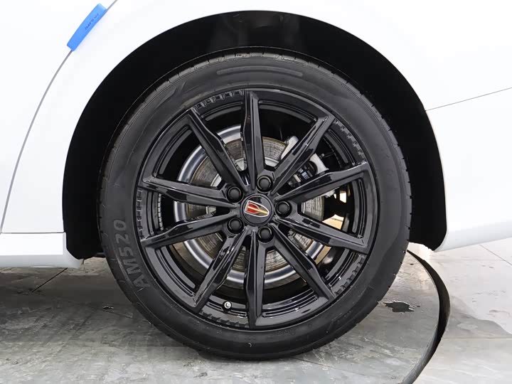 Фото 9 - Hongqi H6