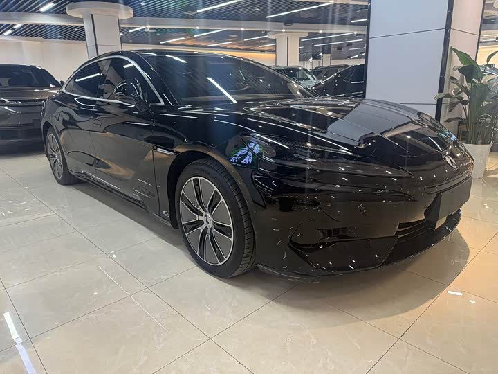 Фото 3 - Denza Z9