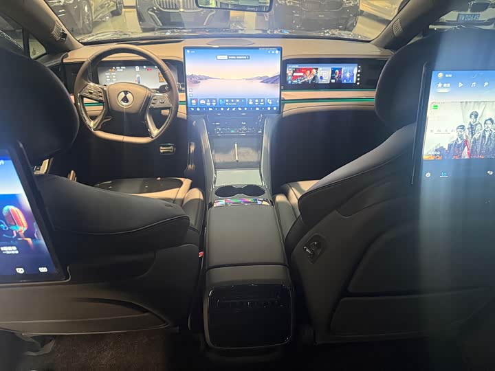 Фото 9 - Denza Z9