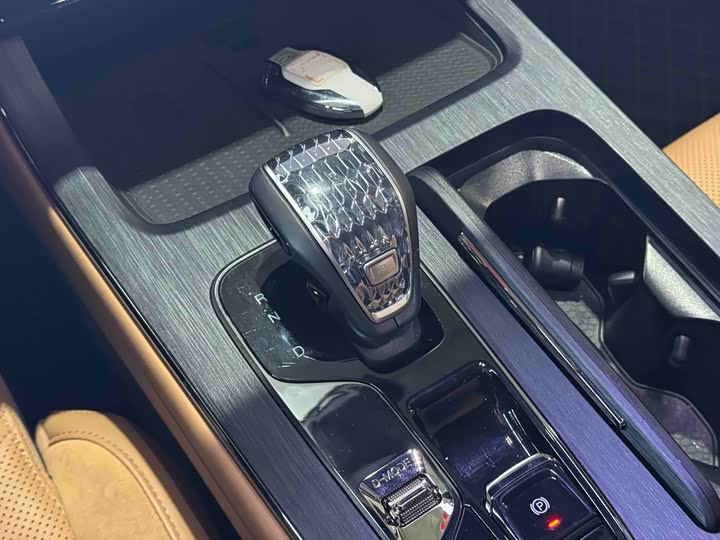 Фото 8 - GAC Trumpchi ES9