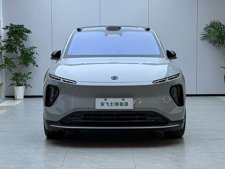 Фото 2 - Nio EC6