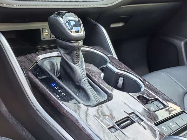 Фото 9 - Toyota Highlander