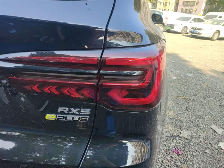 Фото 8 - Roewe RX5 Hybrid