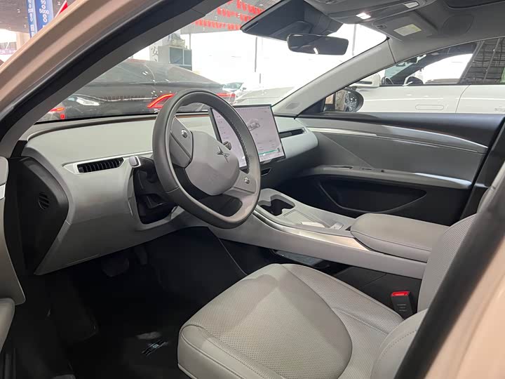 Фото 5 - XPeng Mona M03