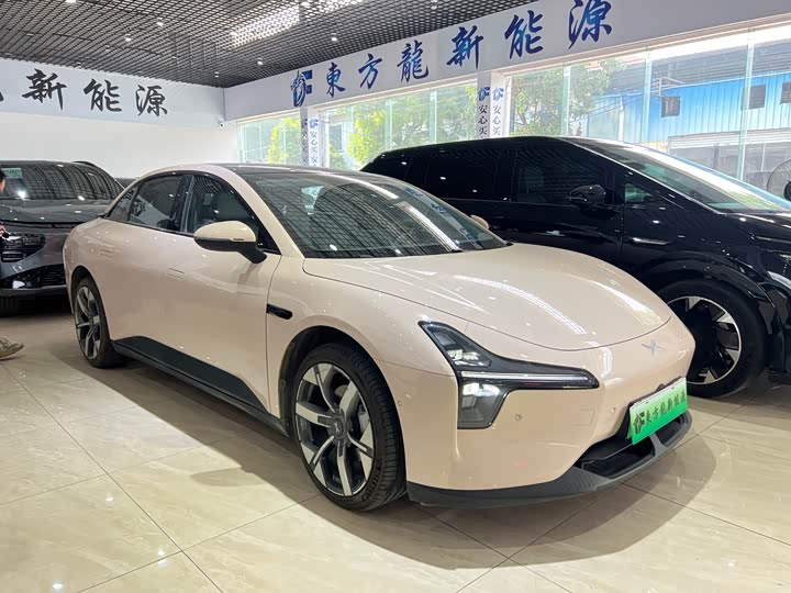 Фото 7 - XPeng Mona M03