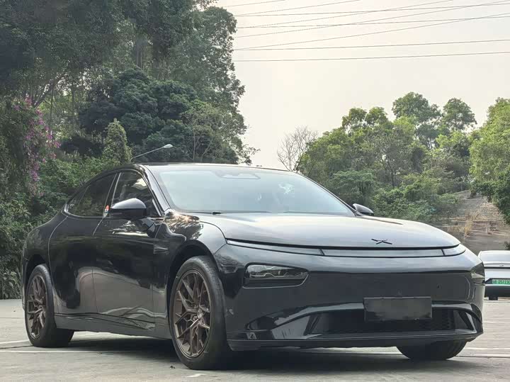 Фото 3 - XPeng P7