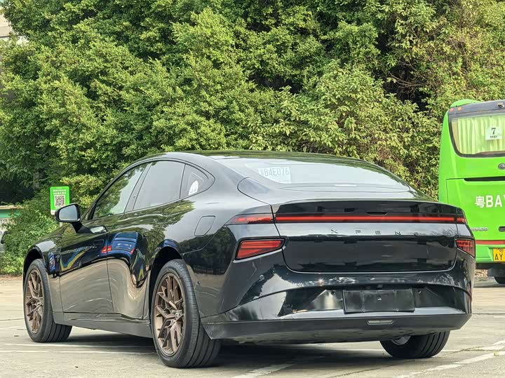 Фото 6 - XPeng P7