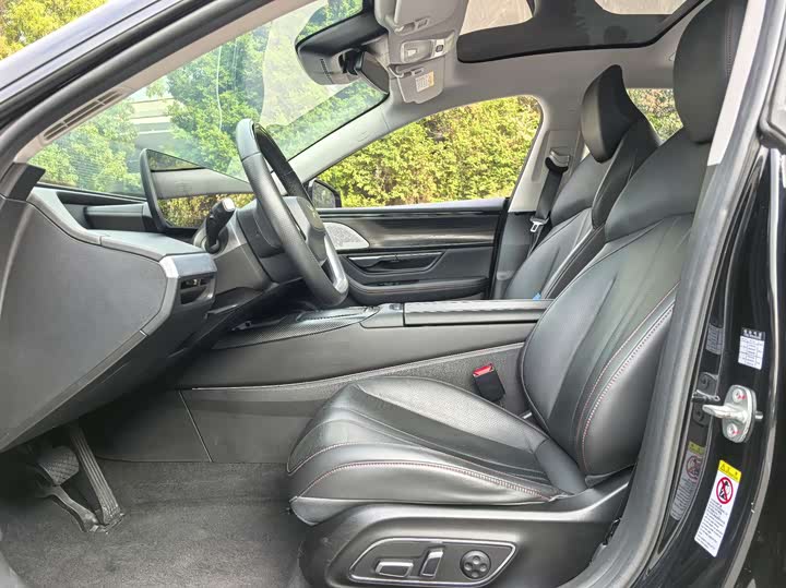 Фото 9 - XPeng P7