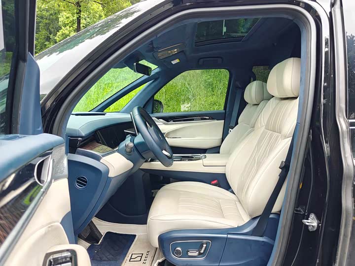 Фото 8 - Zeekr 009