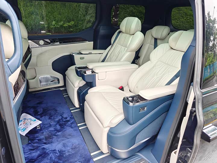 Фото 9 - Zeekr 009