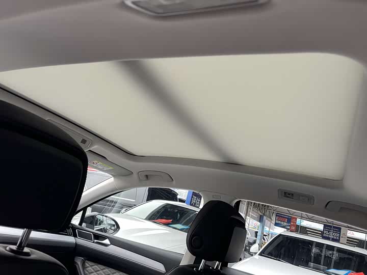 Фото 7 - Volkswagen Magotan