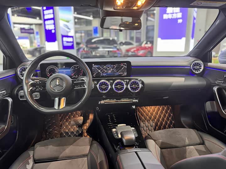 Фото 5 - Mercedes-Benz A-Class