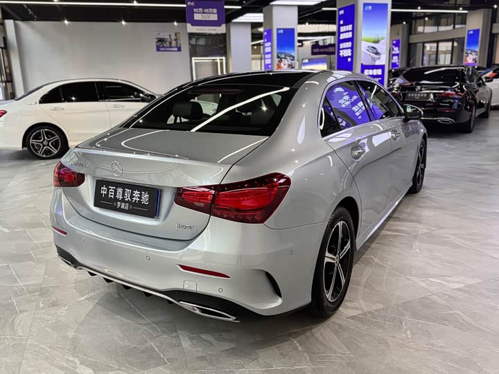 Фото 9 - Mercedes-Benz A-Class