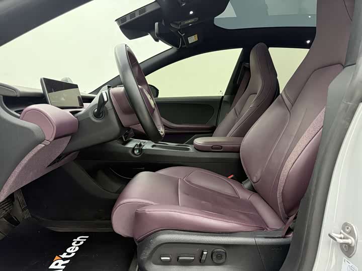 Фото 8 - Nio ET5T