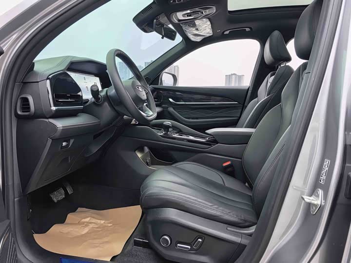 Фото 4 - Geely Monjaro